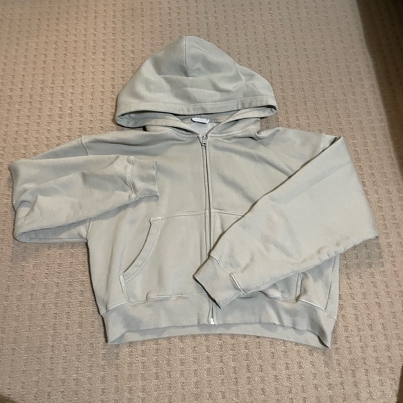 Aritzia TNA Cropped Zip Up - Picture 1 of 2